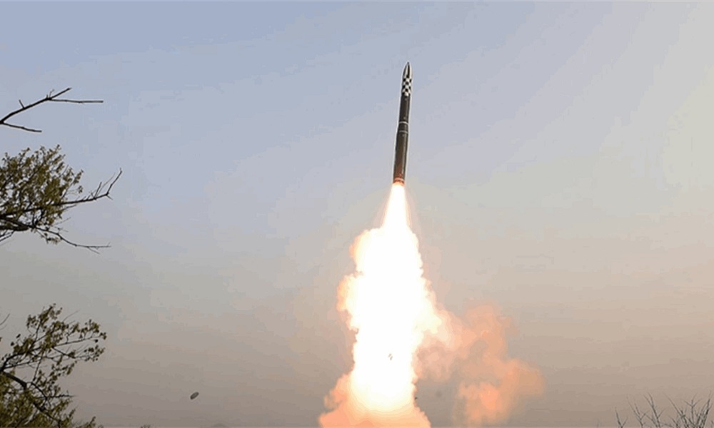 كوريا الشمالية أطلقت “صاروخا بالستيا غير محدد”