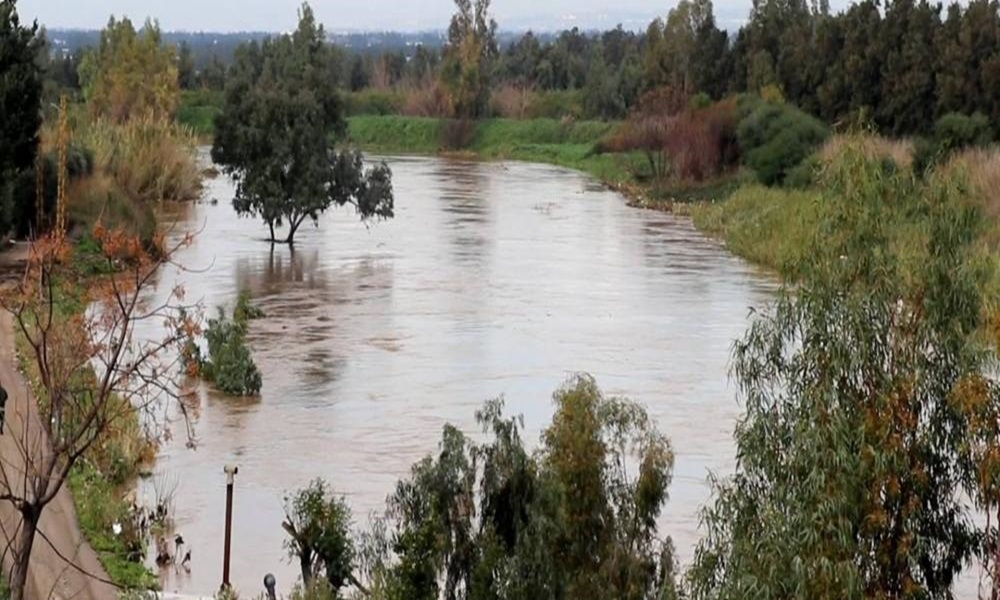 بالفيديو والصور: فيضان النهر الكبير في وادي خالد