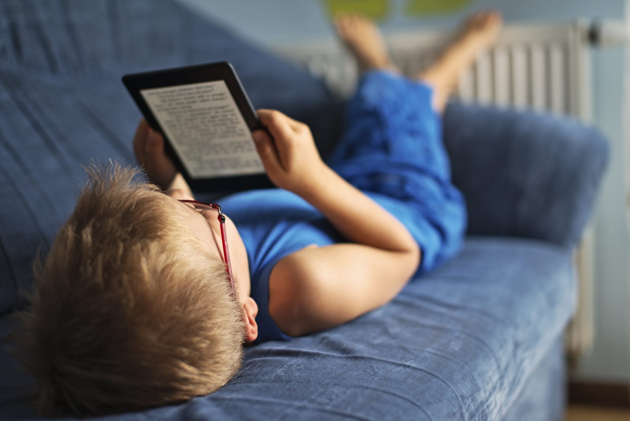 كيف تؤثر القراءة الإلكترونية على أطفالنا؟