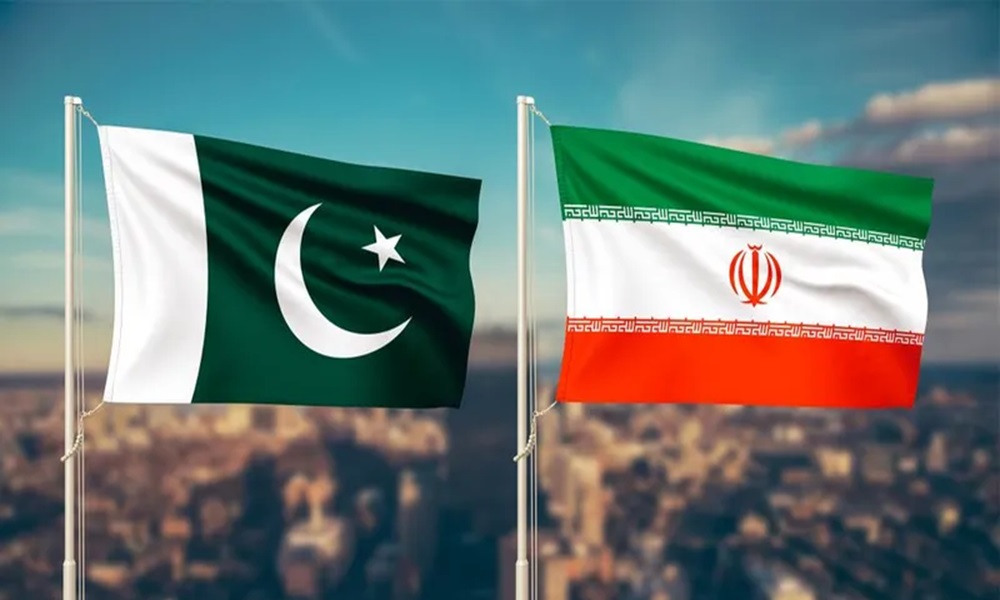 إيران لباكستان: ملتزمون بحسن الجوار