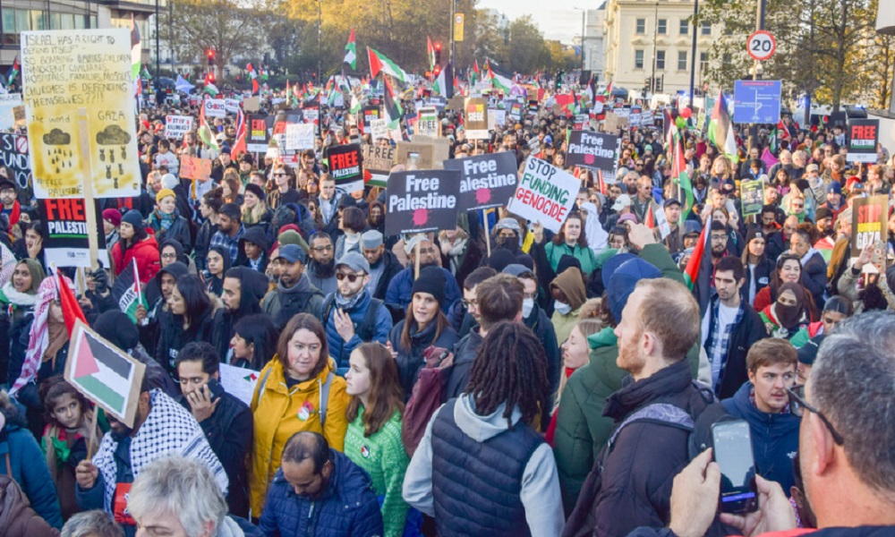 تظاهرة حاشدة مؤيدة لفلسطين في لندن
