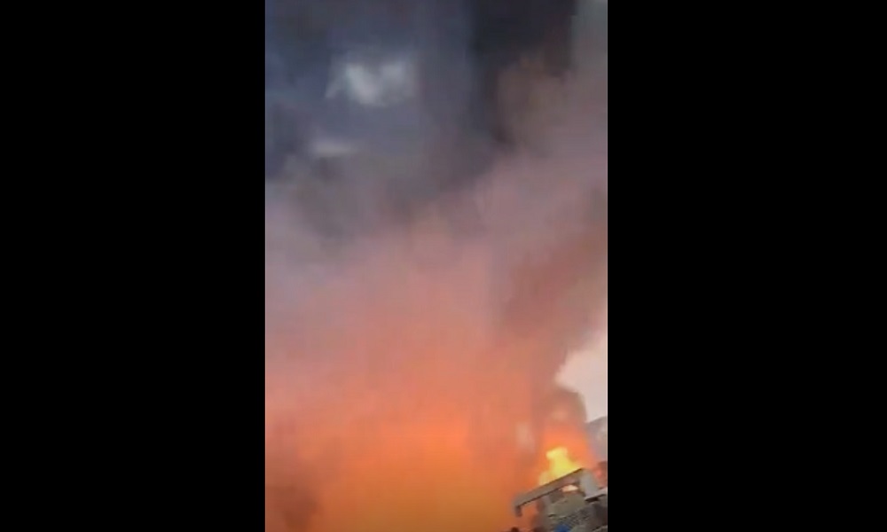 بالفيديو- دمار هائل ونيران متصاعدة في الغازية!
