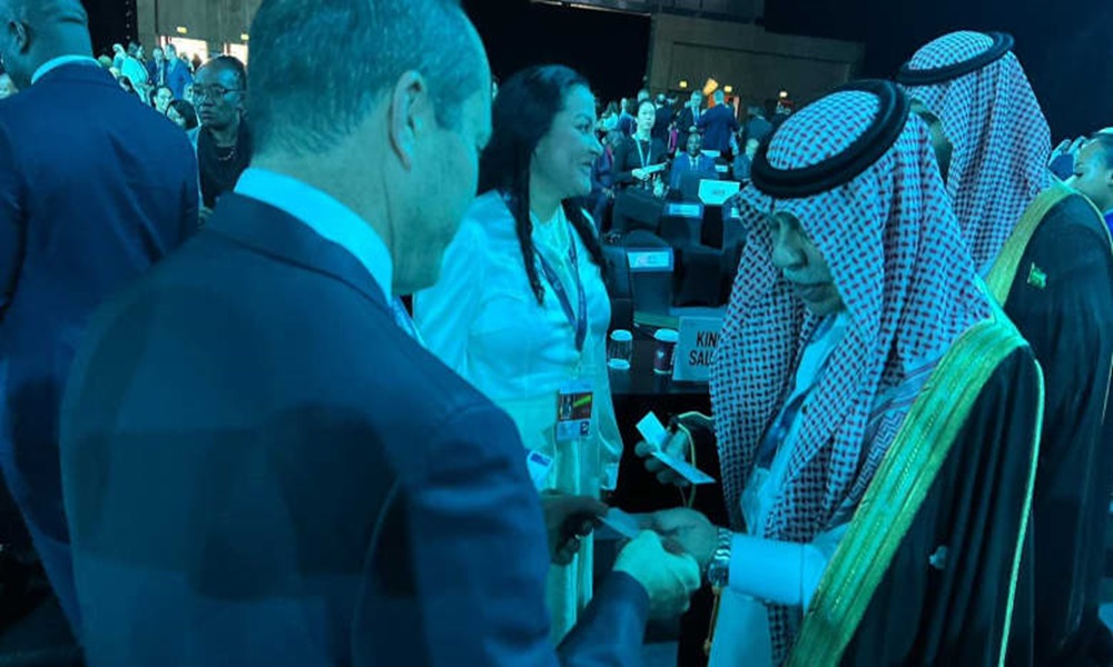 وزير الاقتصاد السعودي يلتقي نظيره الاسرائيلي: لنصنع التاريخ