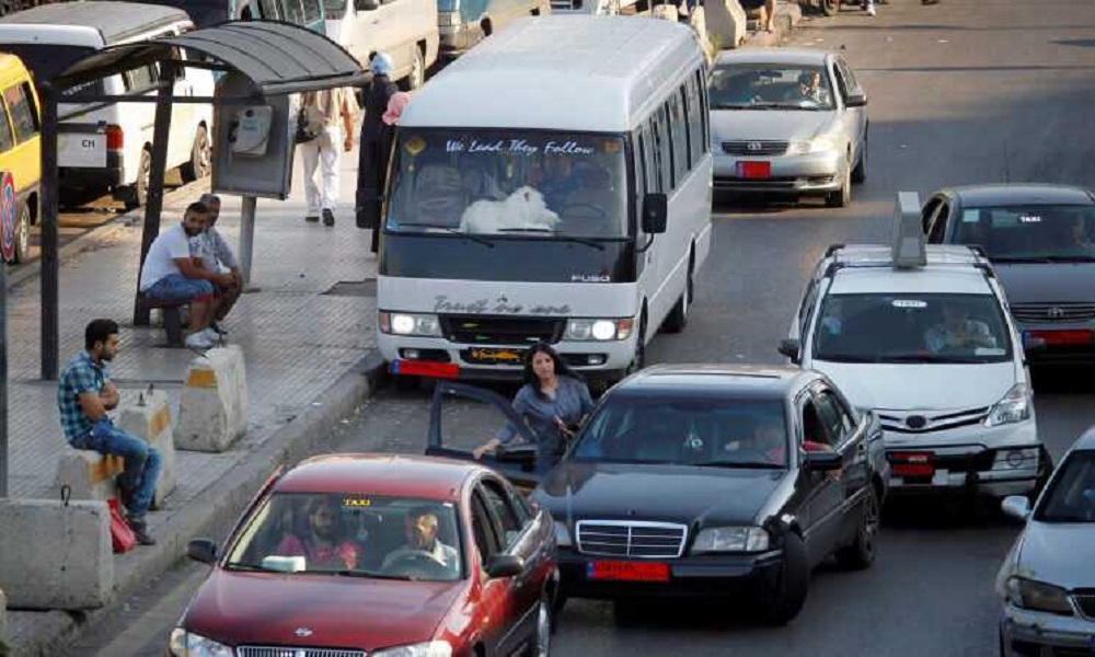 النقل في لبنان: شرعي ومزوّر و”مهرهر”