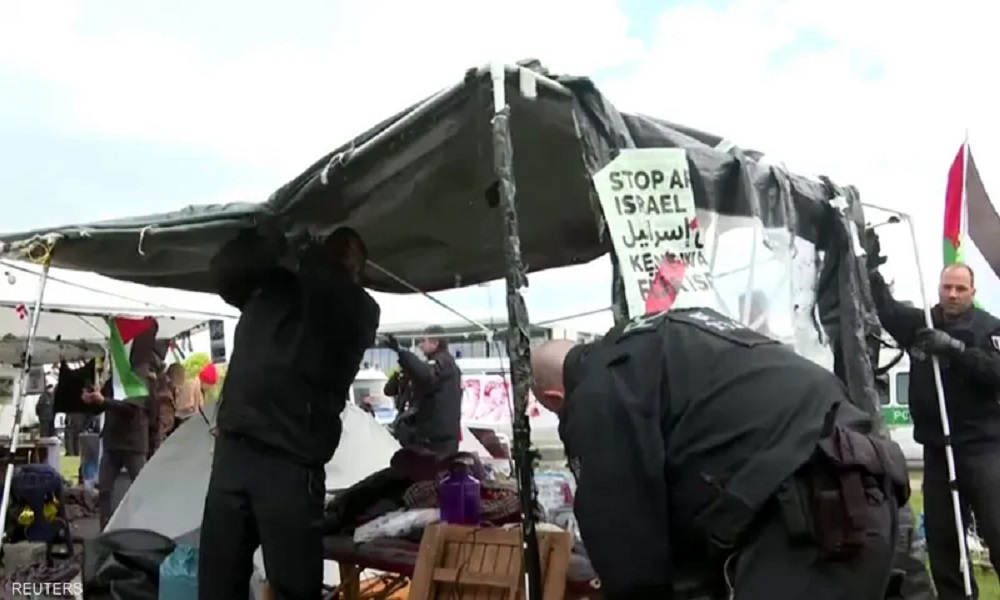 برلين… الشرطة تزيل مخيم اعتصام مؤيد للفلسطينيين