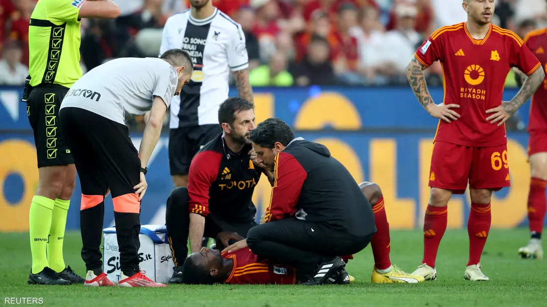 إلغاء مباراة روما بالدوري بعد سقوط لاعب