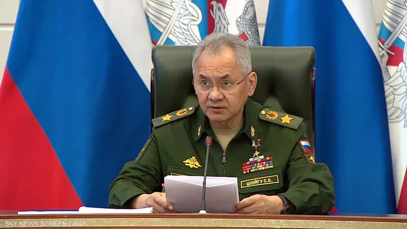 وزير الدفاع الروسي يوجه بزيادة تسليح العملية العسكرية