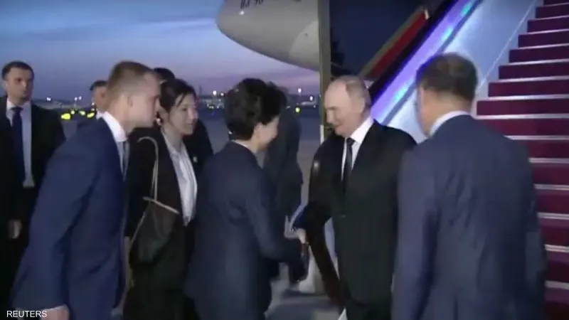 بوتين يصل إلى الصين في زيارة تستغرق يومين