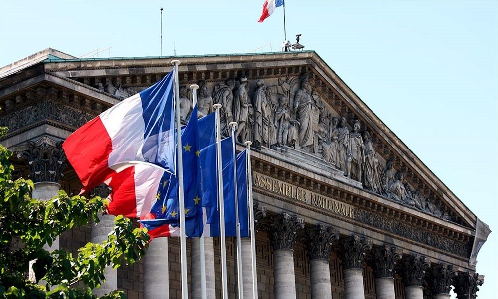 ماذا تقول استطلاعات الرأي حول الانتخابات التشريعية في فرنسا؟