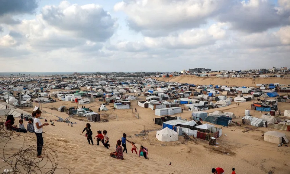 المئات ينزحون من شرقي رفح إلى غربي قطاع غزة