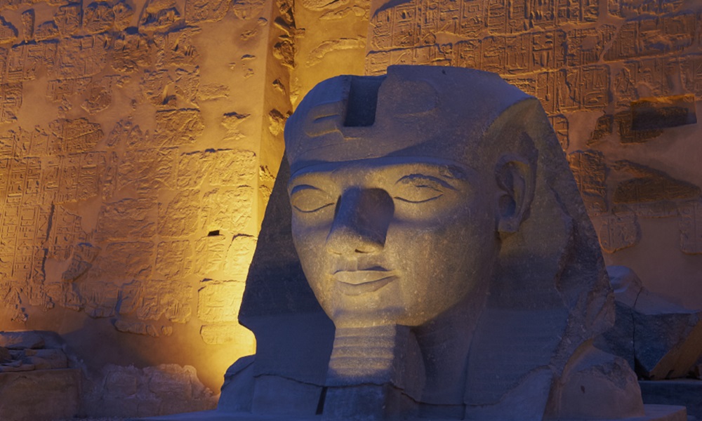 العثور على تابوت أعظم فرعون في مصر
