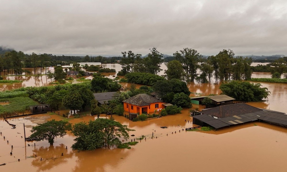 إرتفاع حصيلة ضحايا الفيضانات في البرازيل