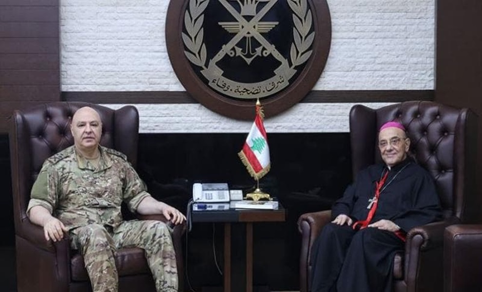 قائد الجيش التقى رئيس الكنيسة الكلدانية
