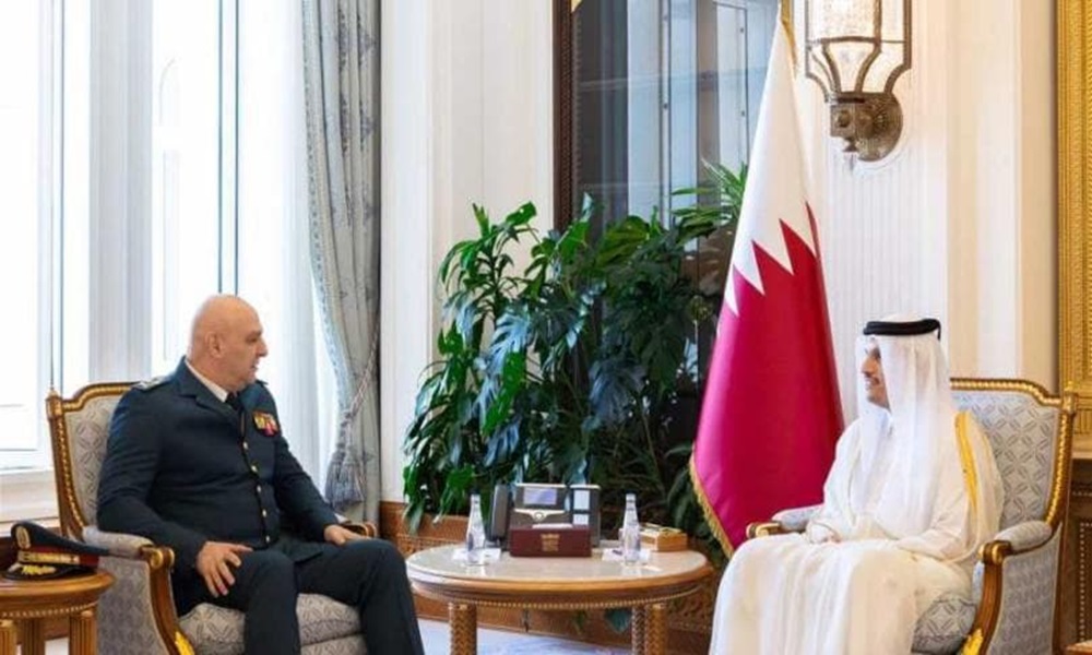 وعد قطري لقائد الجيش: المساعدات مستمرة