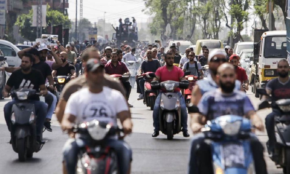 جمهورية الدراجات النارية: الدولة اللبنانية “منهارة”!