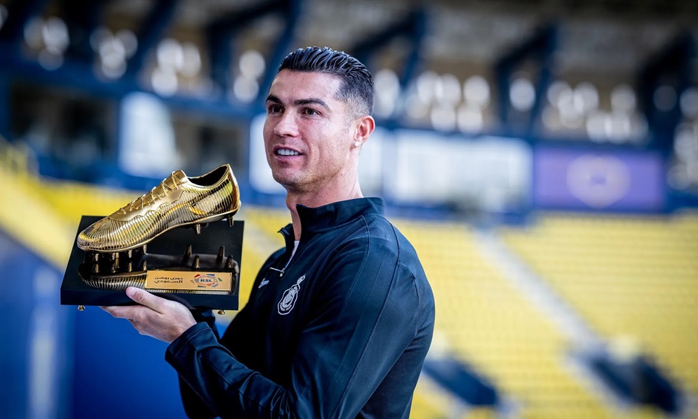رونالدو يحصد جائزة هداف الدوري السعودي