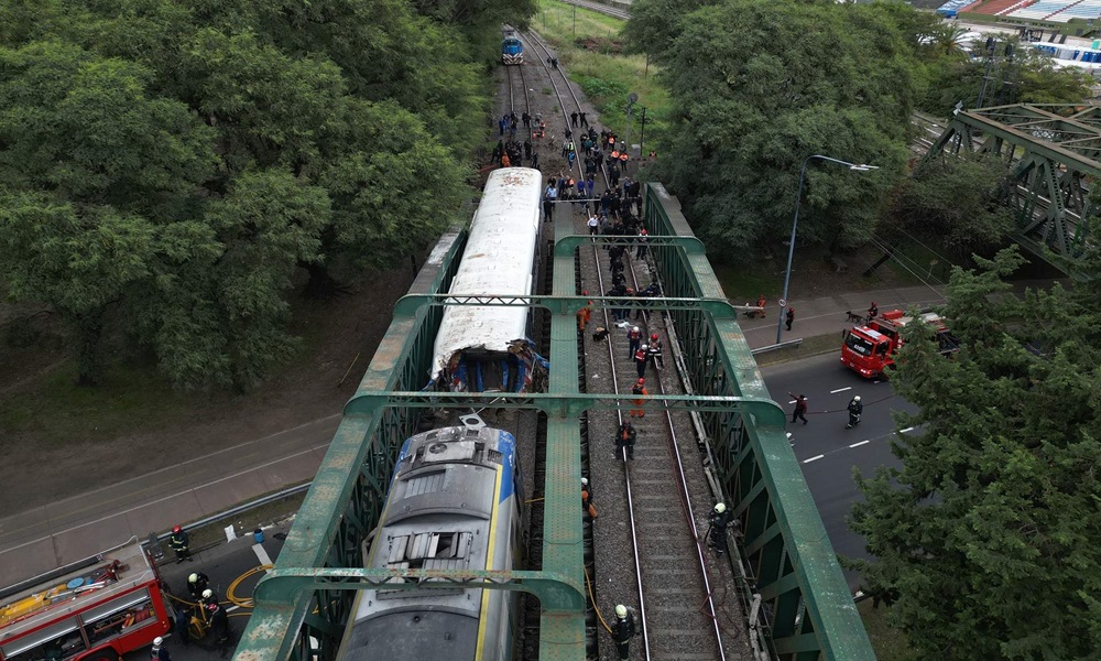 إصطدام قطارين في بوينس آيرس