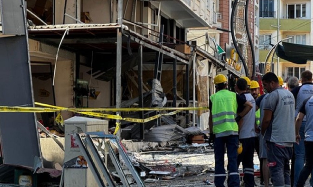 مقتل 5 أشخاص بانفجار داخل مطعم في مدينة إزمير