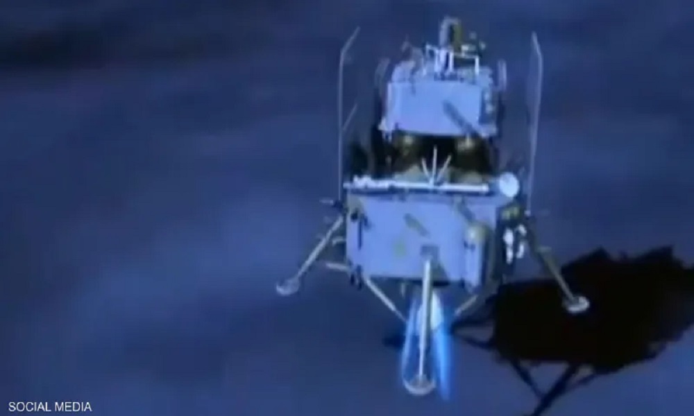 هبوط المسبار الصيني على الجانب البعيد للقمر (فيديو)