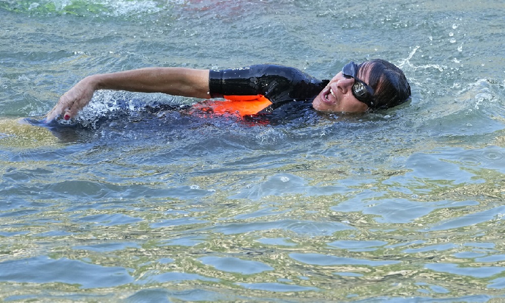 الغاء حصة تدريبية للسباحة بسبب جودة المياه في السين