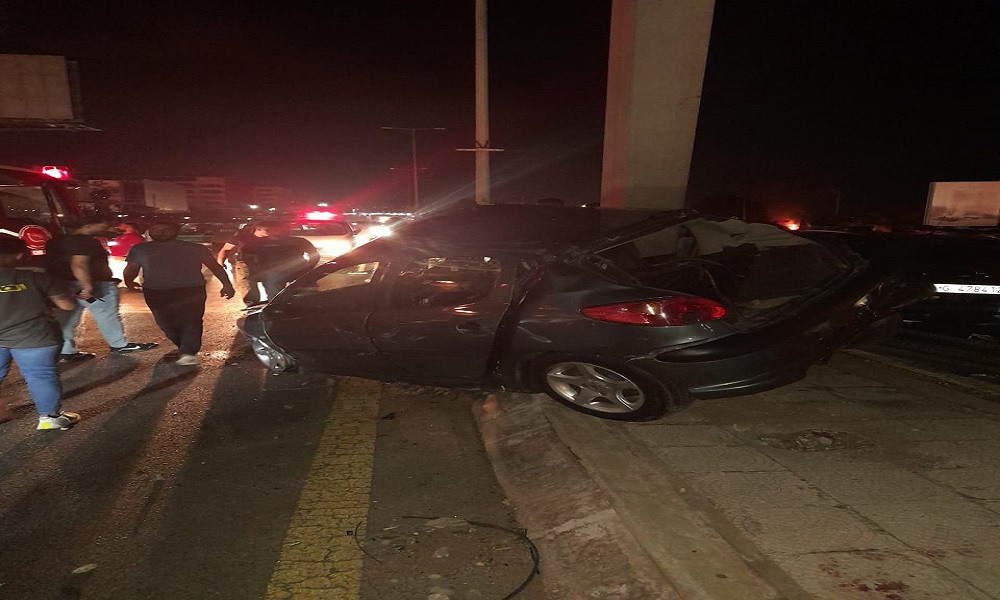 بالصورة: جريحان بحادث سير على أوتوستراد المطار