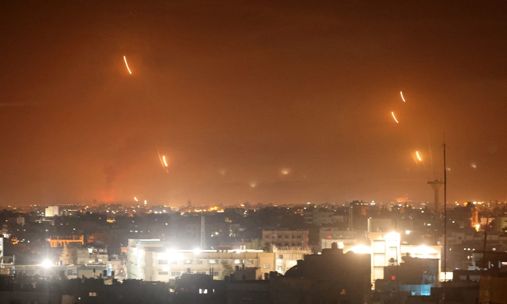 بالفيديو: رشقة صاروخية كبيرة من لبنان باتجاه صفد!