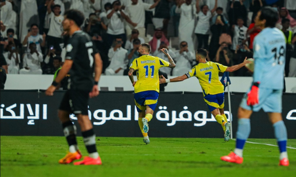 النصر يتخطى الشباب بهدفين