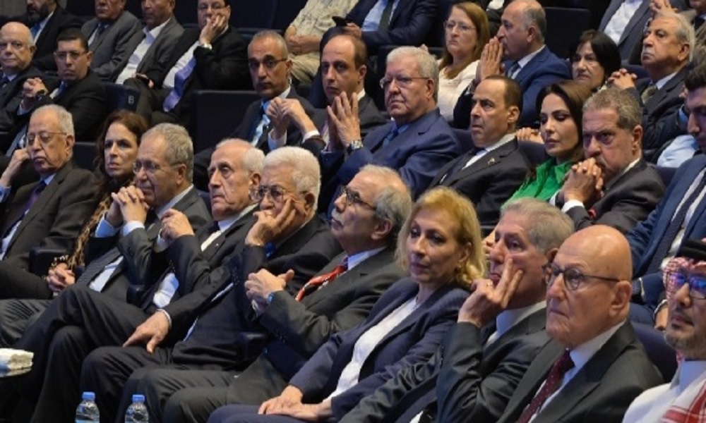سلام خلال تكريم عباس: رفض تحويل المخيمات لأوراق ضغط