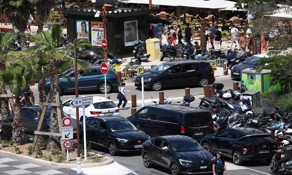 تزامنًا مع مهرجان “كان”.. إنقطاع الكهرباء عن جنوب فرنسا!