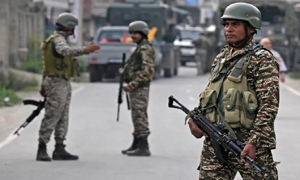 مقتل 58 جنديًّا باكستانيًّا باشتباكات على الحدود مع أفغانستان