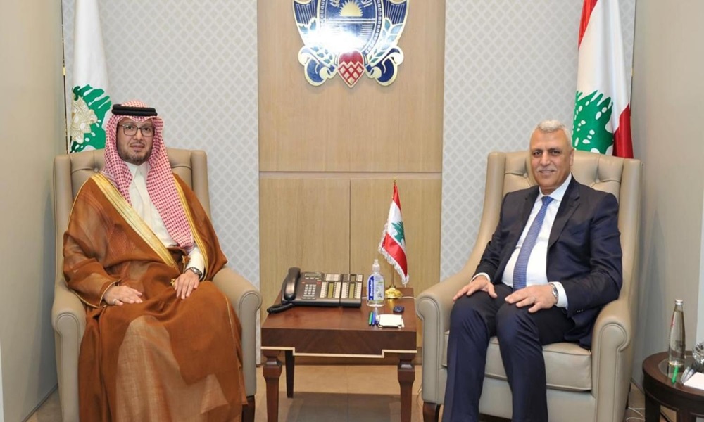 بخاري عرض للتطوّرات مع مدير الأمن العام