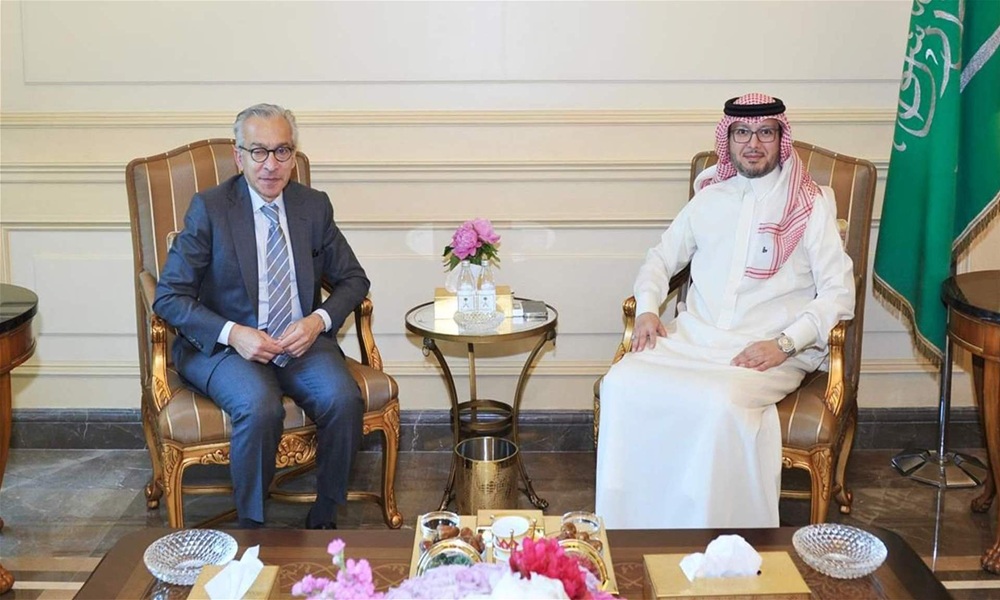 سبل التعاون الإقتصادي بين بخاري ووزير الإقتصاد