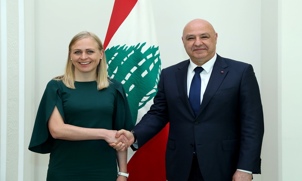 عون: لهذا السبب تمسّك لبنان ببقاء “اليونيفيل”