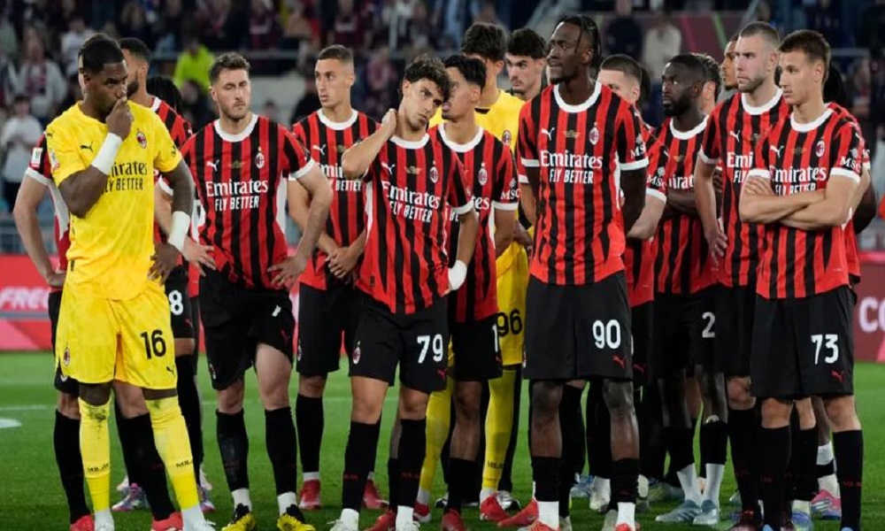 ميلان يقيل مدربه كونسيساو تمهيدا للتعاقد مع أليغري