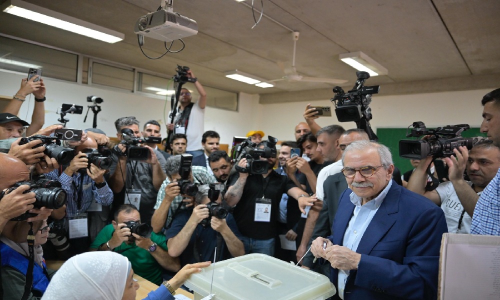 سلام يوجه نداء لأهالي بيروت: نسبة الاقتراع متدنية جداً!