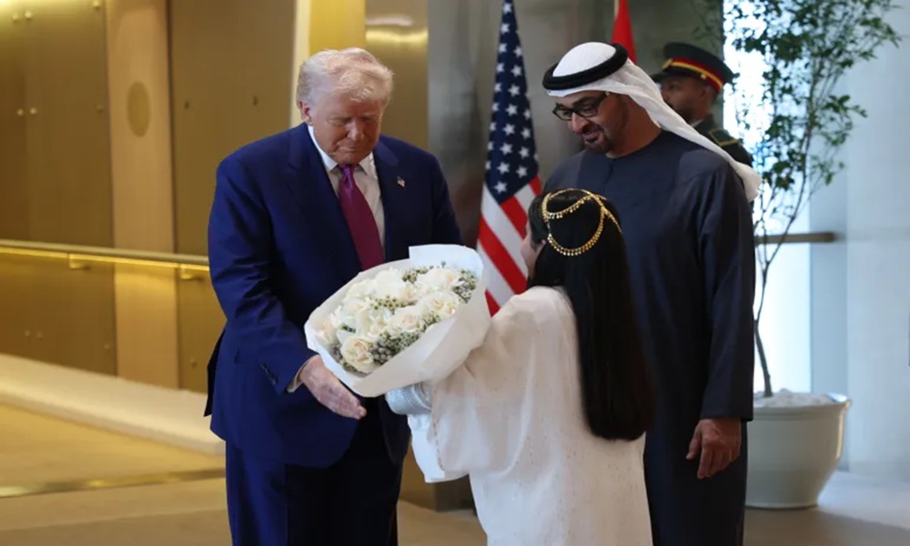 واشنطن: بناء أكبر مجمع للذكاء الاصطناعي في الإمارات