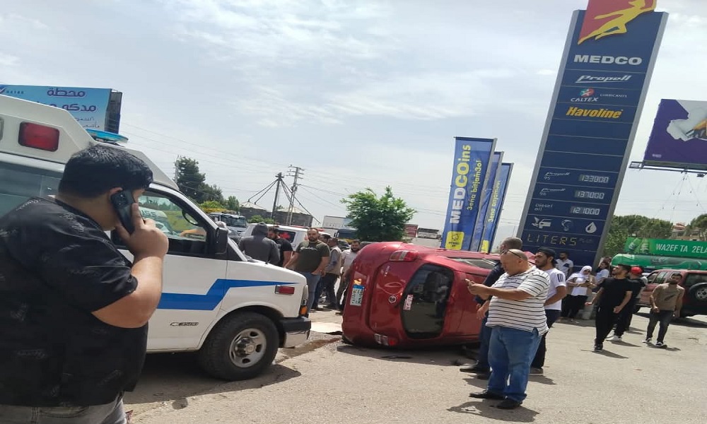 بالصور: قتيلان جراء تصادم بين 3 سيارات في زحلة