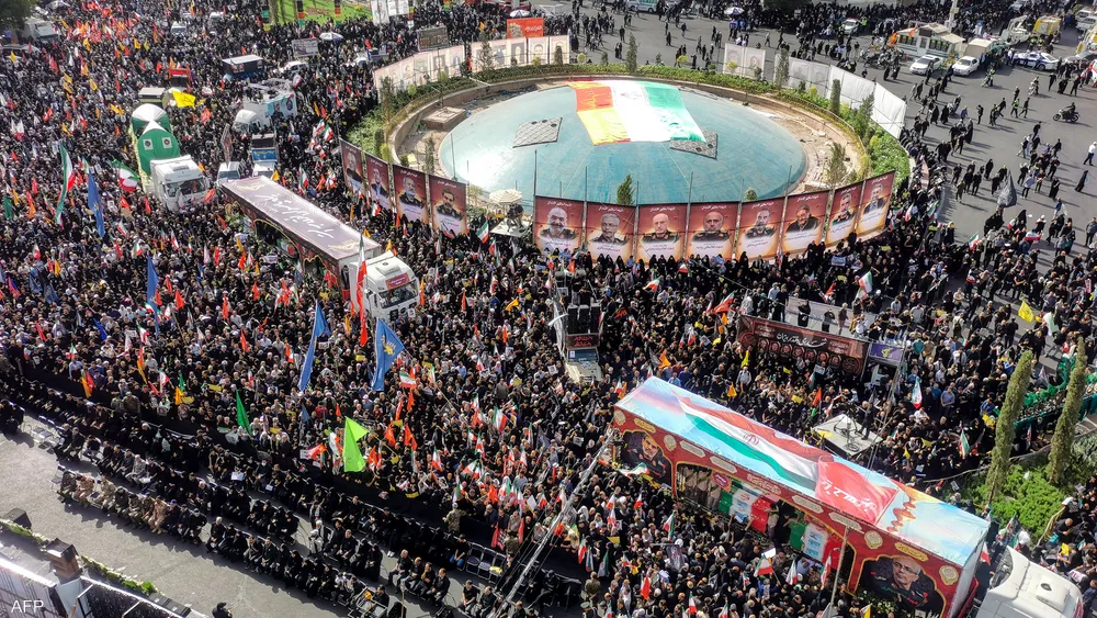 تشييع قادة وعلماء إيرانيين قتلوا في حرب الـ12 يوما