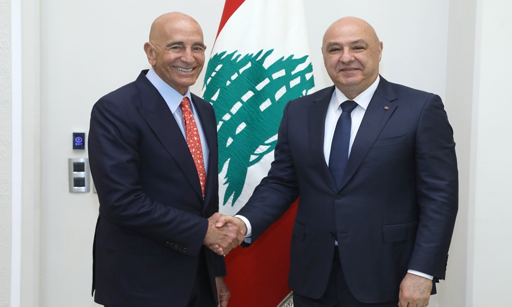 باراك.. طرق الباب وينتظر الجواب