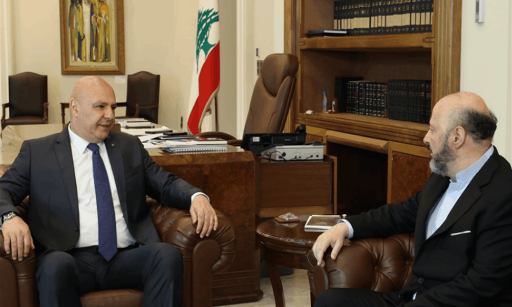 أوضاع المنطقة بين الرئيس عون ورياشي