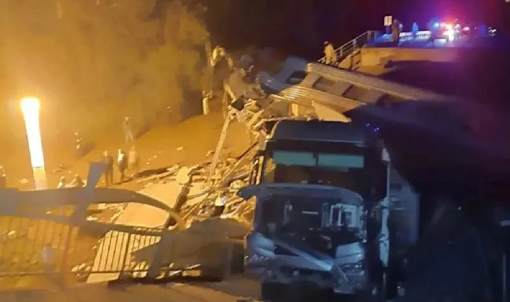 ارتفاع عدد المصابين في انهيار الجسر في بريانسك إلى 104