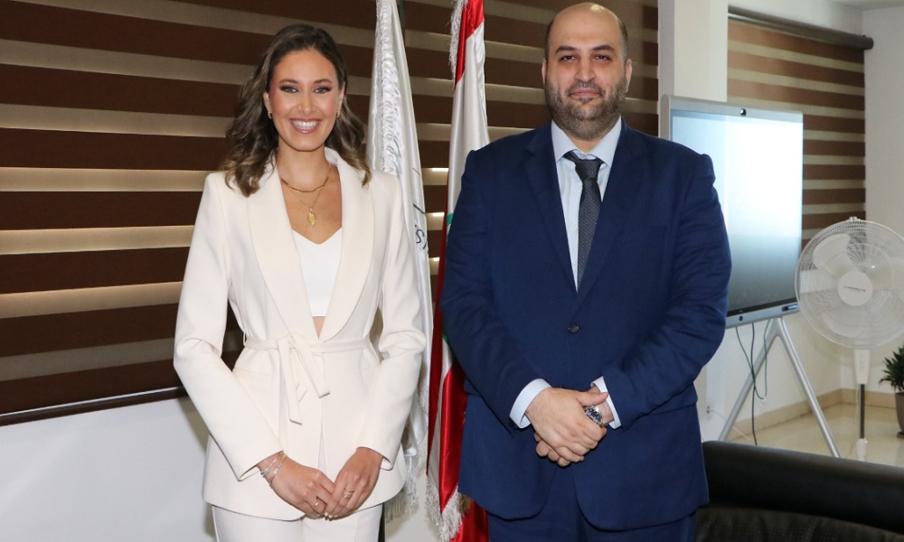 ملكة جمال لبنان ندى كوسا سفيرة للصحة النفسية