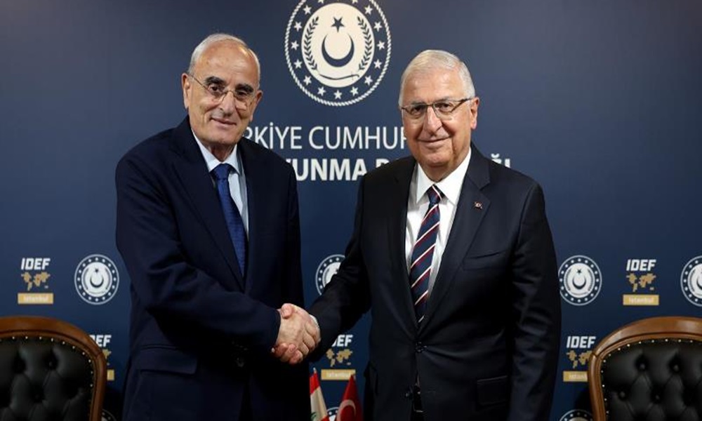 وزير الدفاع في إسطنبول… وهذا ما بحثه