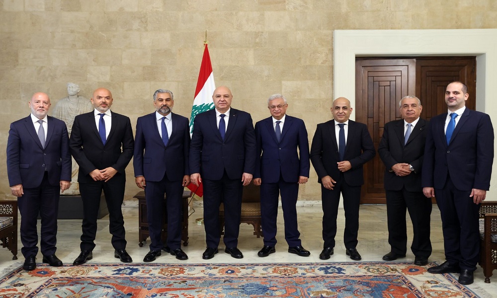 عون ينوّه بدعم الكويت للبنان