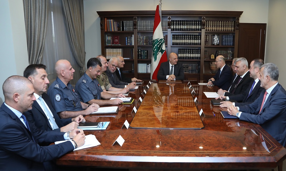 الوضع الأمني على طاولة عون