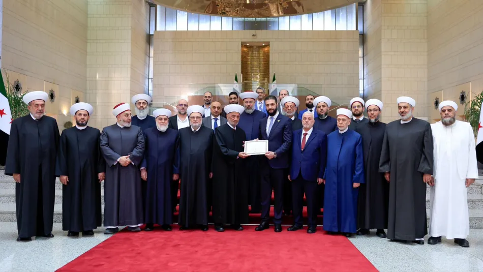 السنّة يوظفون علاقتهم بالشرع لمصلحة لبنان