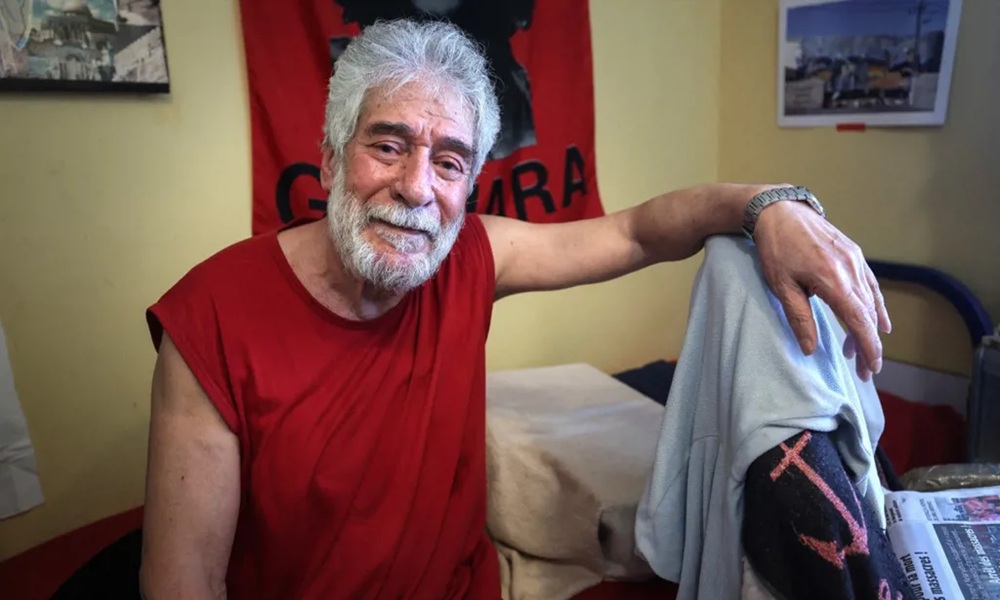 جورج عبدالله خارج السجن بعد 40 عاما في السجون الفرنسية