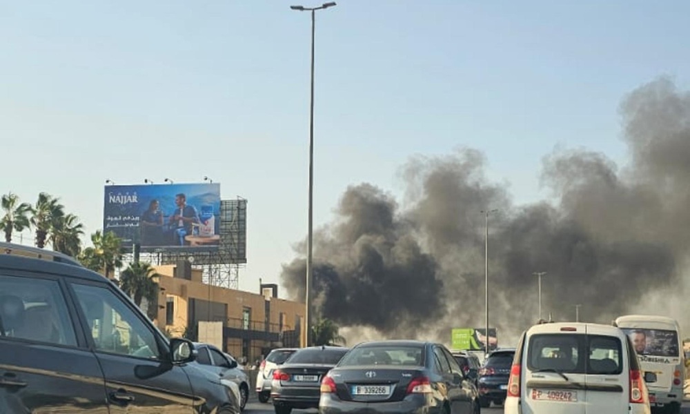 بالفيديو- حريق هائل في يخت بمرفأ الضبية