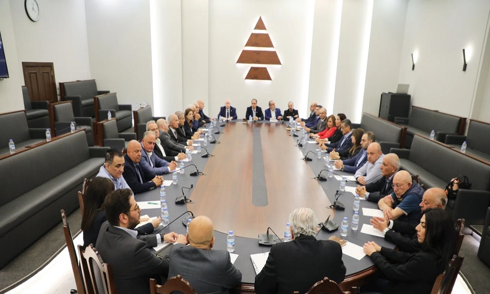 الكتائب: نرحب بالحوار لكن بعد حصر السلاح