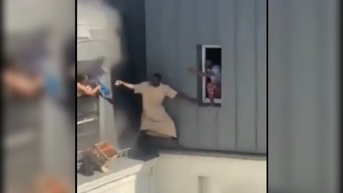 شجاعة رجل تنقذ جيرانه من كارثة!